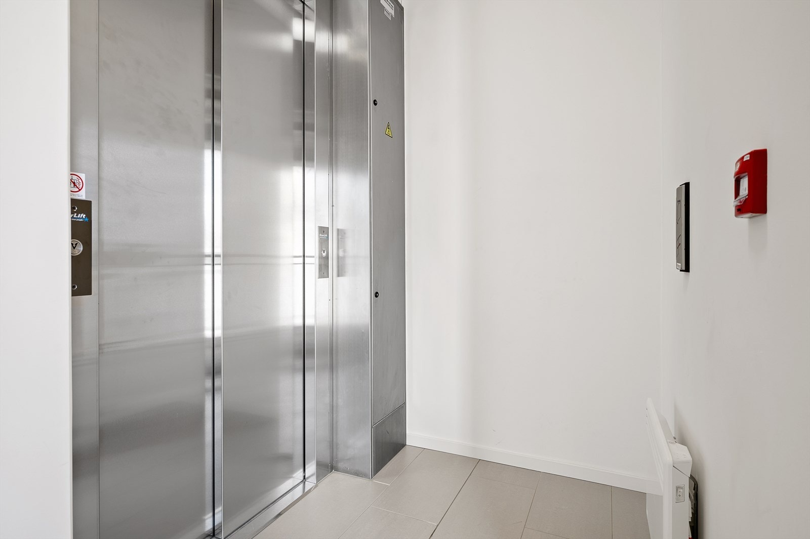 Heis fra garasje opp til leiligheten Galleribilde