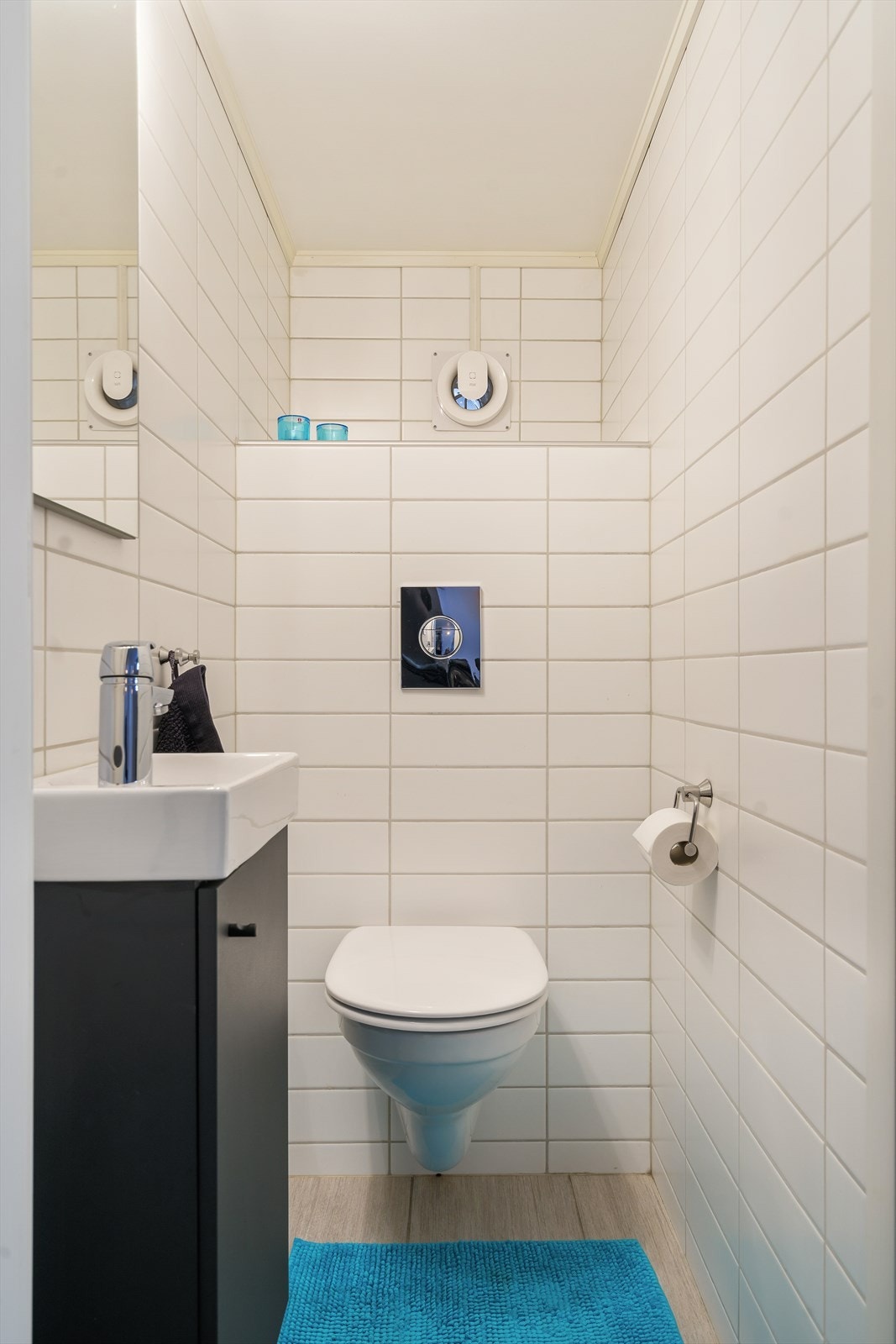 Kjellerens toalettrom er direkte tilknyttet SPA-rommet. Galleribilde