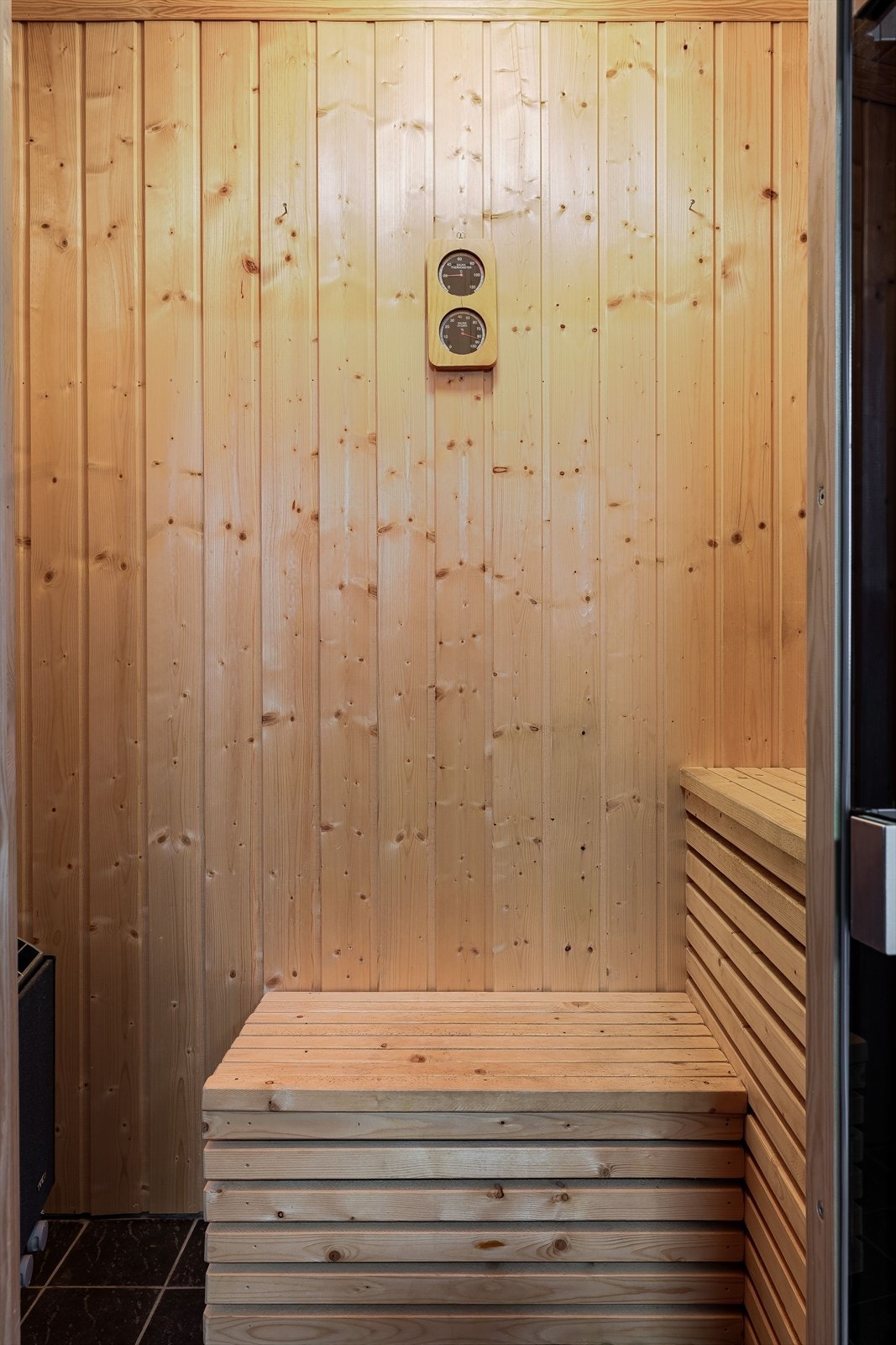 3562-3-1_083.jpg Galleribilde