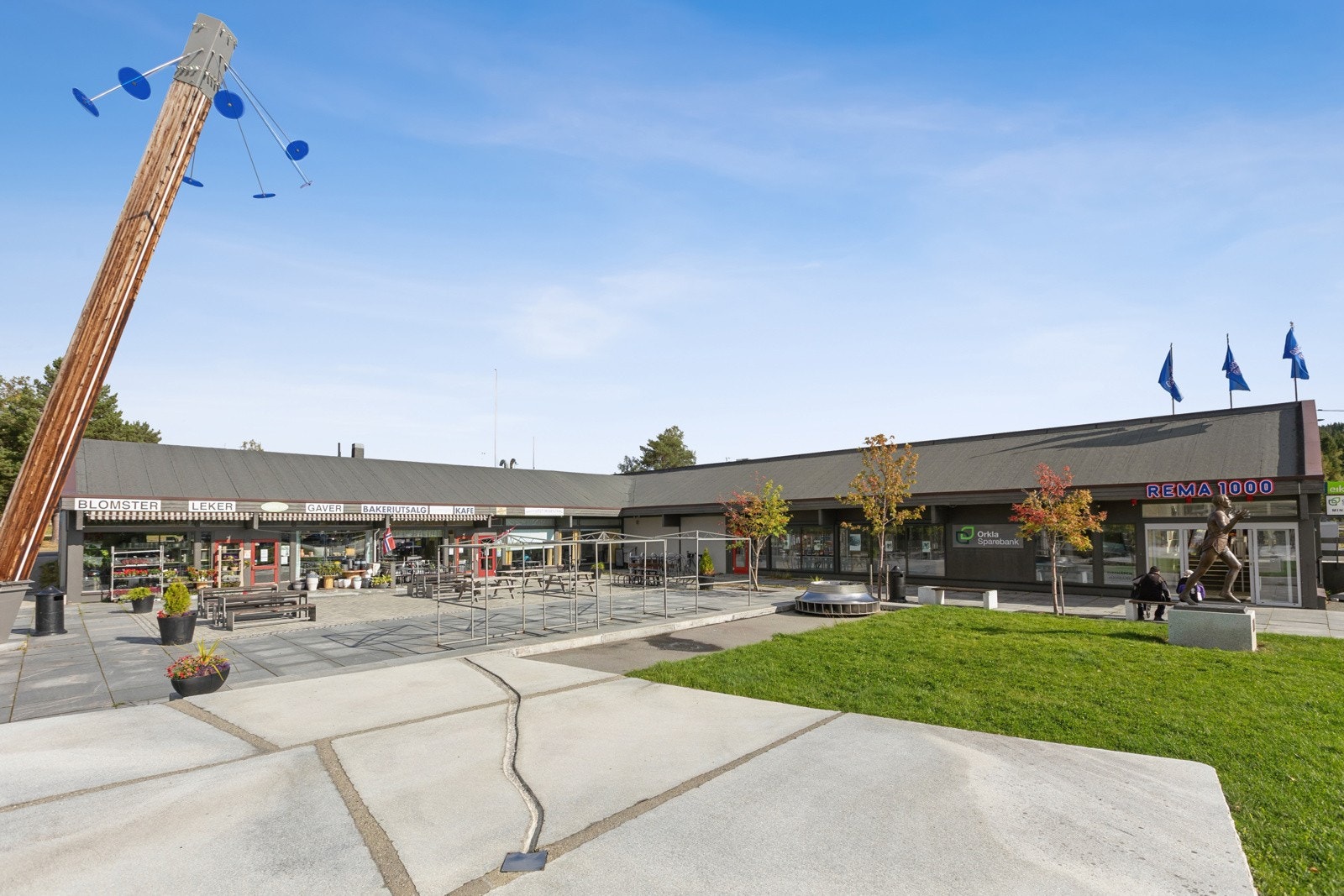 Det er kort vei (knappe 2 km) til Berkåk med bl.a. flere dagligvarebutikker. Galleribilde