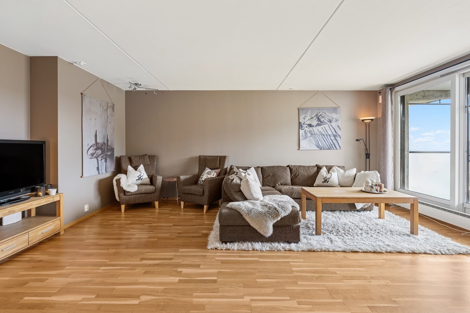 Romslig fritidsleilighet midt i skientusiastenes paradis. Galleribilde