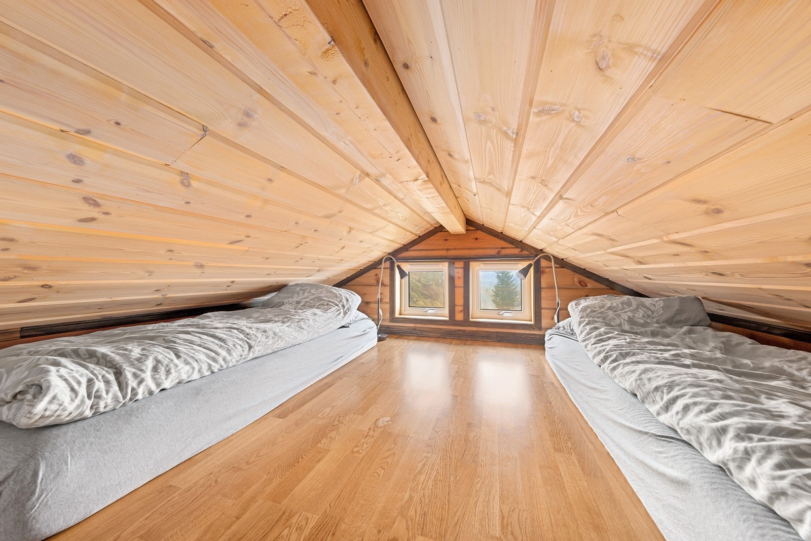 Boligen har også en hems, som kan innredes etter eget ønske og behov. Galleribilde