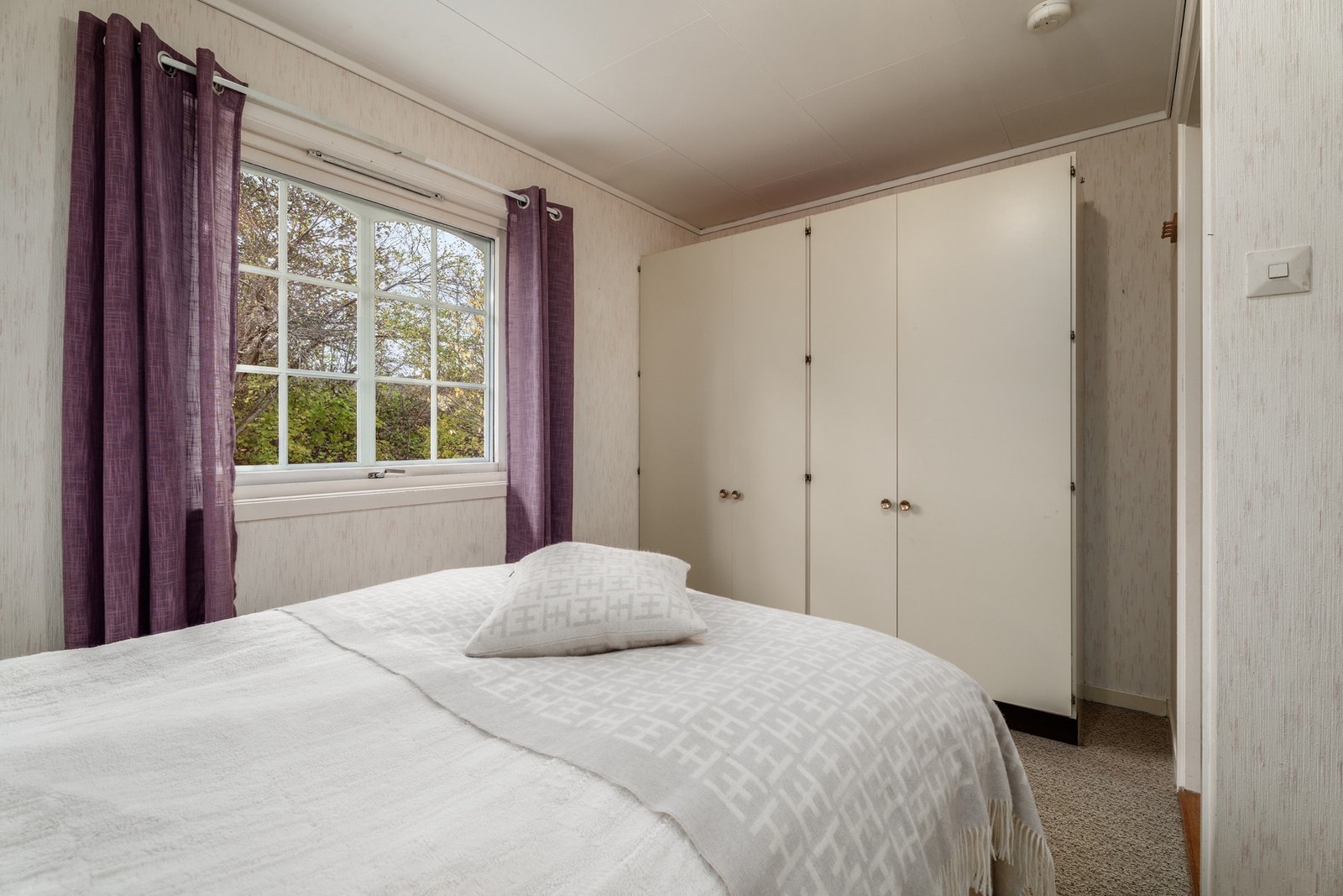 Soverom 1. Her er det plass til stor garderobeløsning. Galleribilde