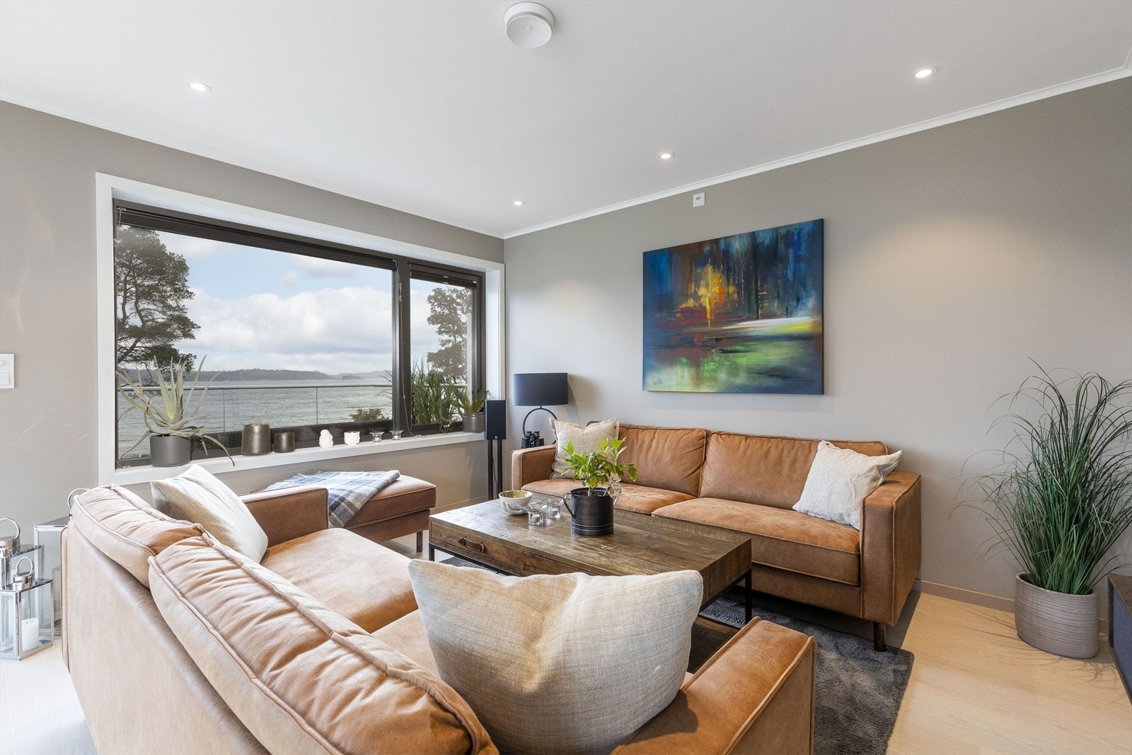 Stuen med flott utsikt. Galleribilde