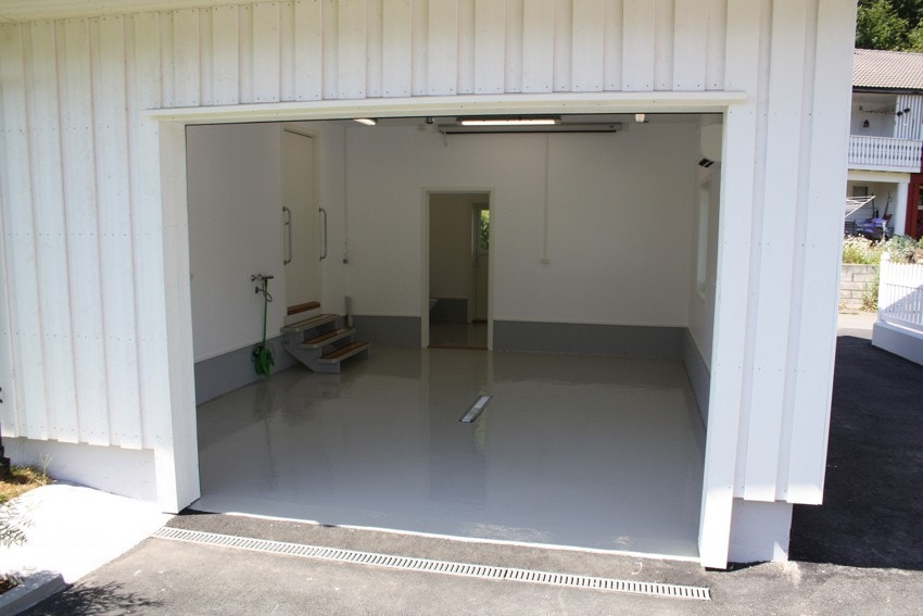 Flott garasje/allrom med elektronisk portåpner Galleribilde