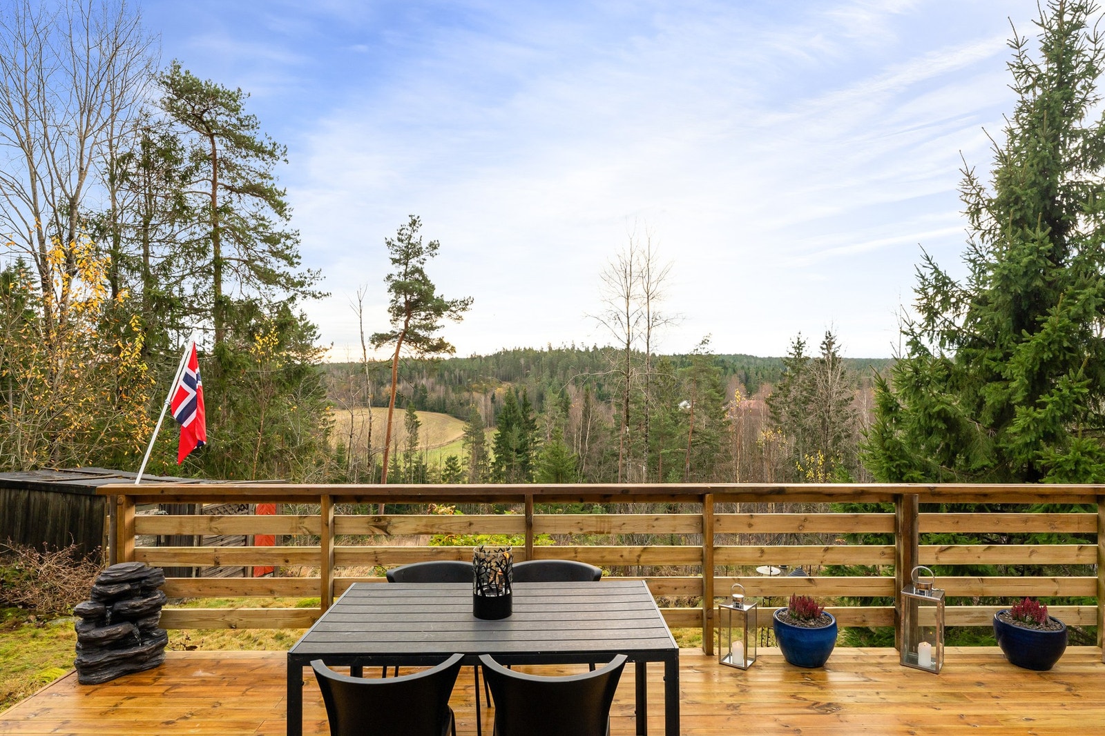 Du har i tillegg en flott utsikt over nærområdet. Galleribilde