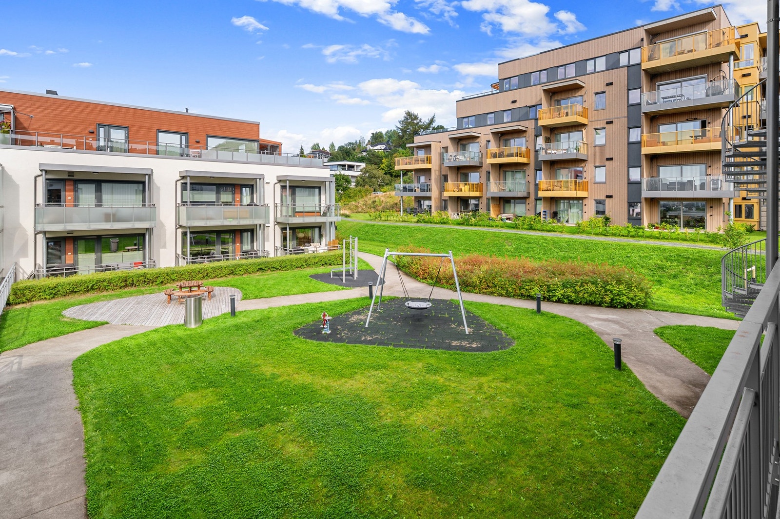 Her har man flere store uteområder man kan oppholde seg på. Galleribilde