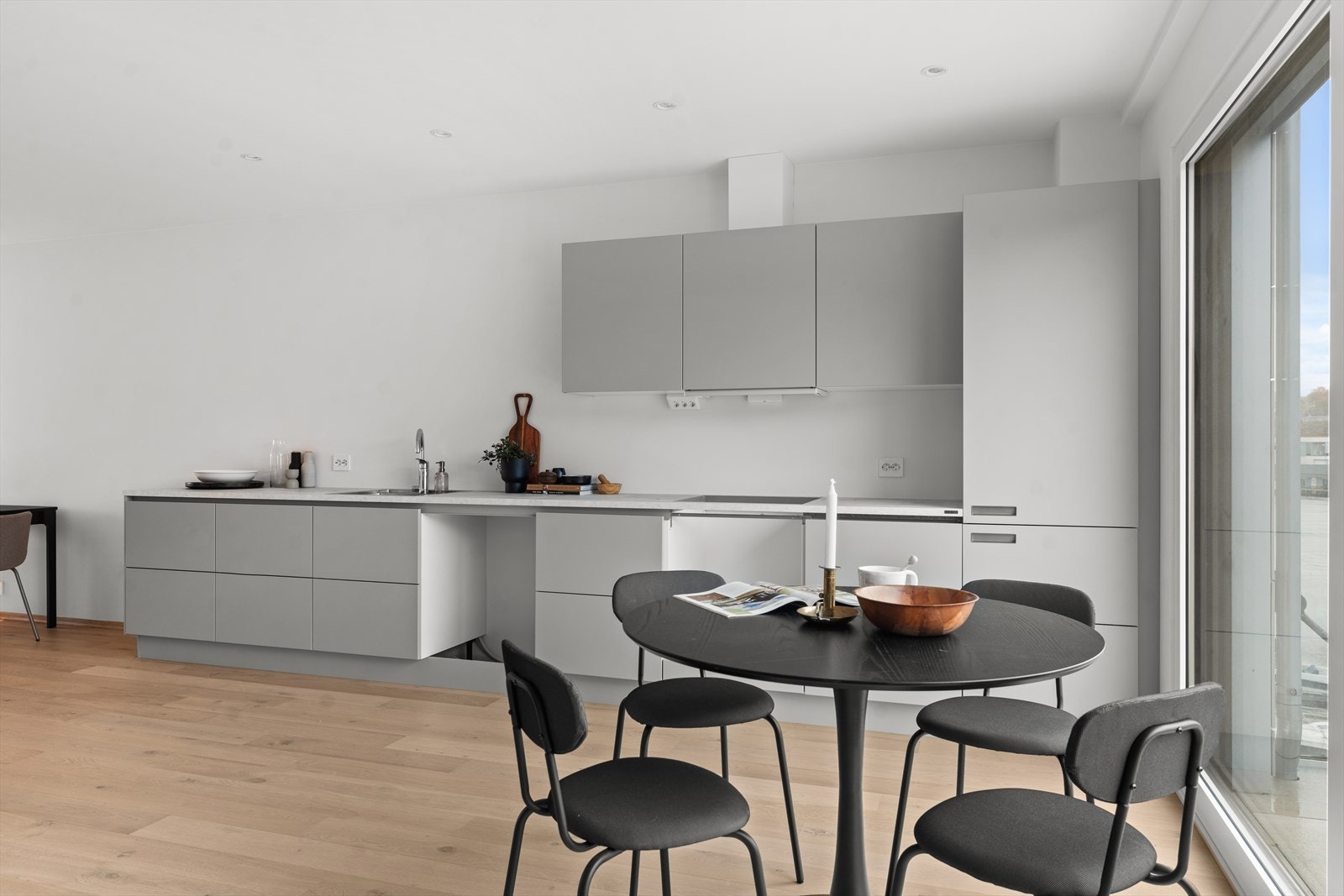 Kjøkkeninnredning fra Kjøkkensenteret. Galleribilde