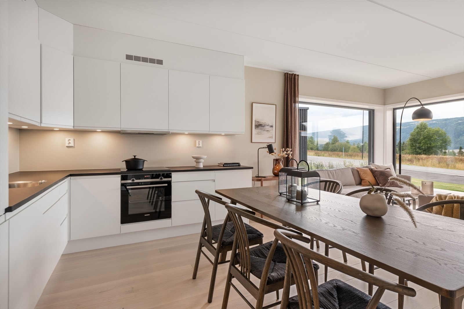 Ny lekker leilighet med åpen stue og kjøkkenløsning. Galleribilde