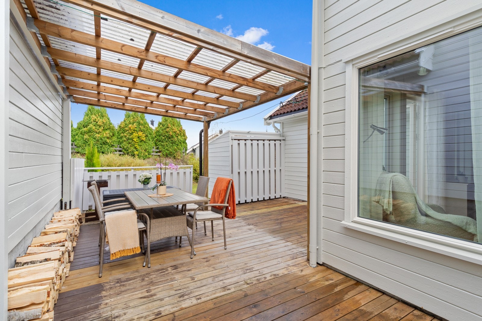 Tilgang til bod og vedskjul. Galleribilde