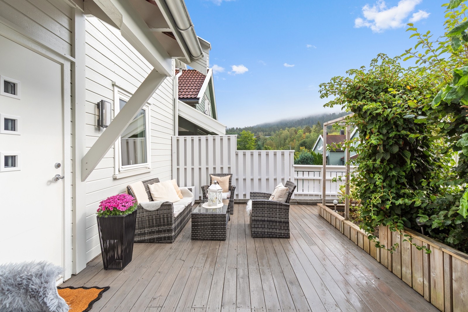 Meget pen og hyggelig enebolig beliggende sentralt på Åsen i Mjøndalen. Galleribilde