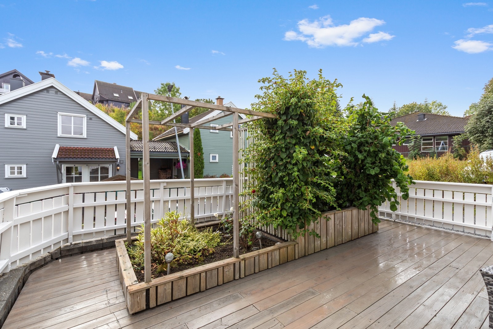 Veranda ved inngangspartiet. Galleribilde