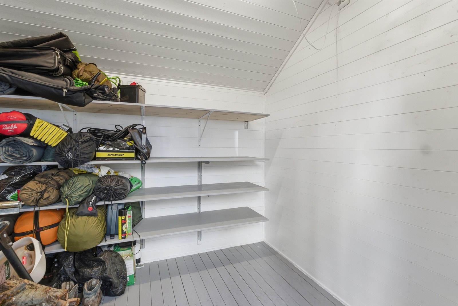 Isolert bod med ventilasjon som deles med en annen seksjon Galleribilde