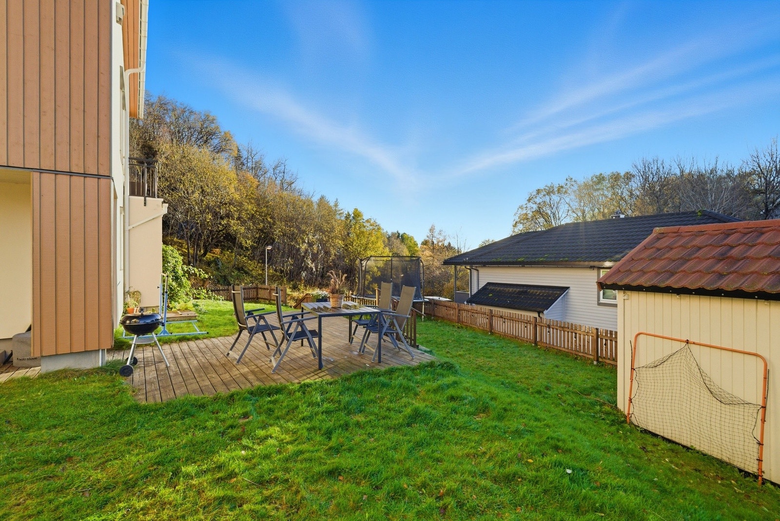 Flott uteområdet med gode solforhold! Galleribilde