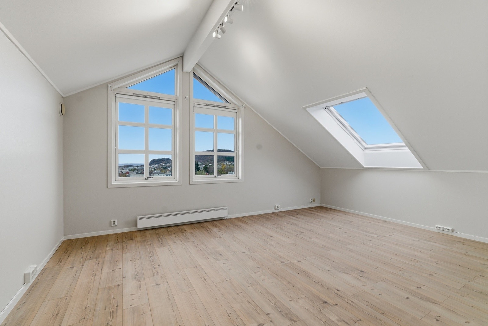 Stor og flott loftstue med flott utsikt! Galleribilde