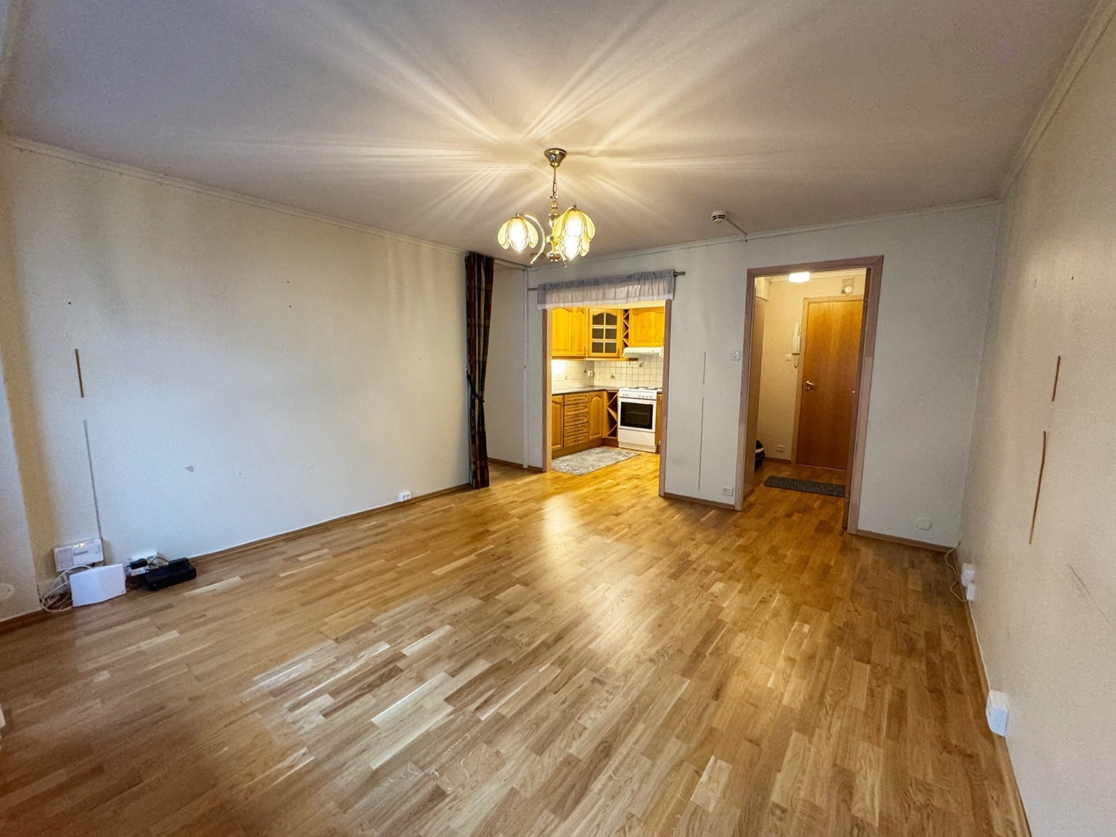 Stue mot gang og kjøkken Galleribilde