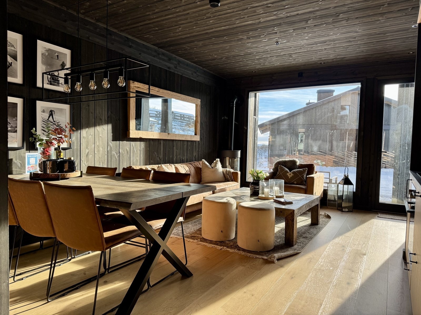 Velkommen til Tjødnlie 500 og denne moderne og stilige leiligheten! Galleribilde