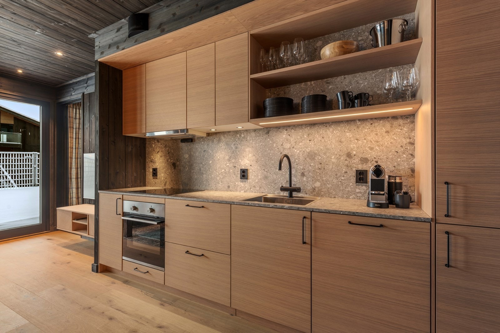 Kjøkken med delikate løsninger Galleribilde