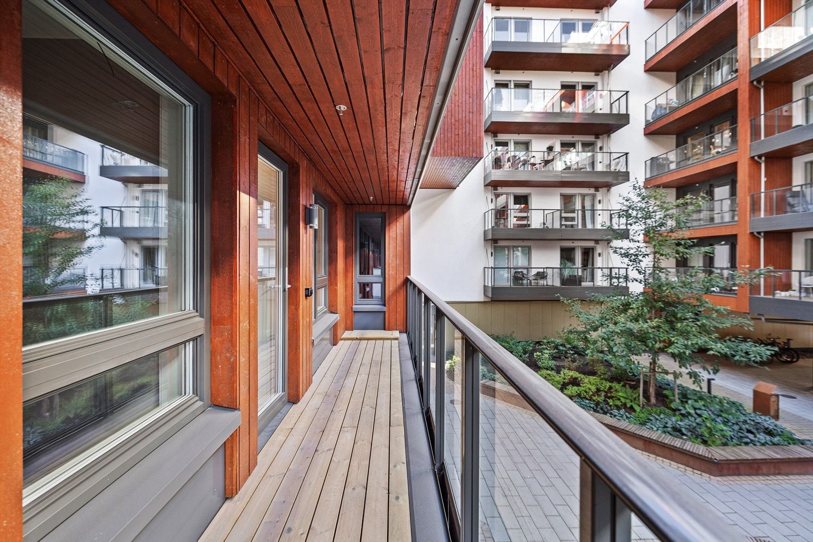 Balkongen er målt til ca. 7 m² Galleribilde