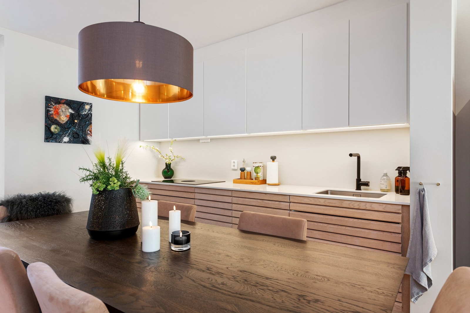 Det er god plass til spisestue i tilknytning til kjøkkenet Galleribilde