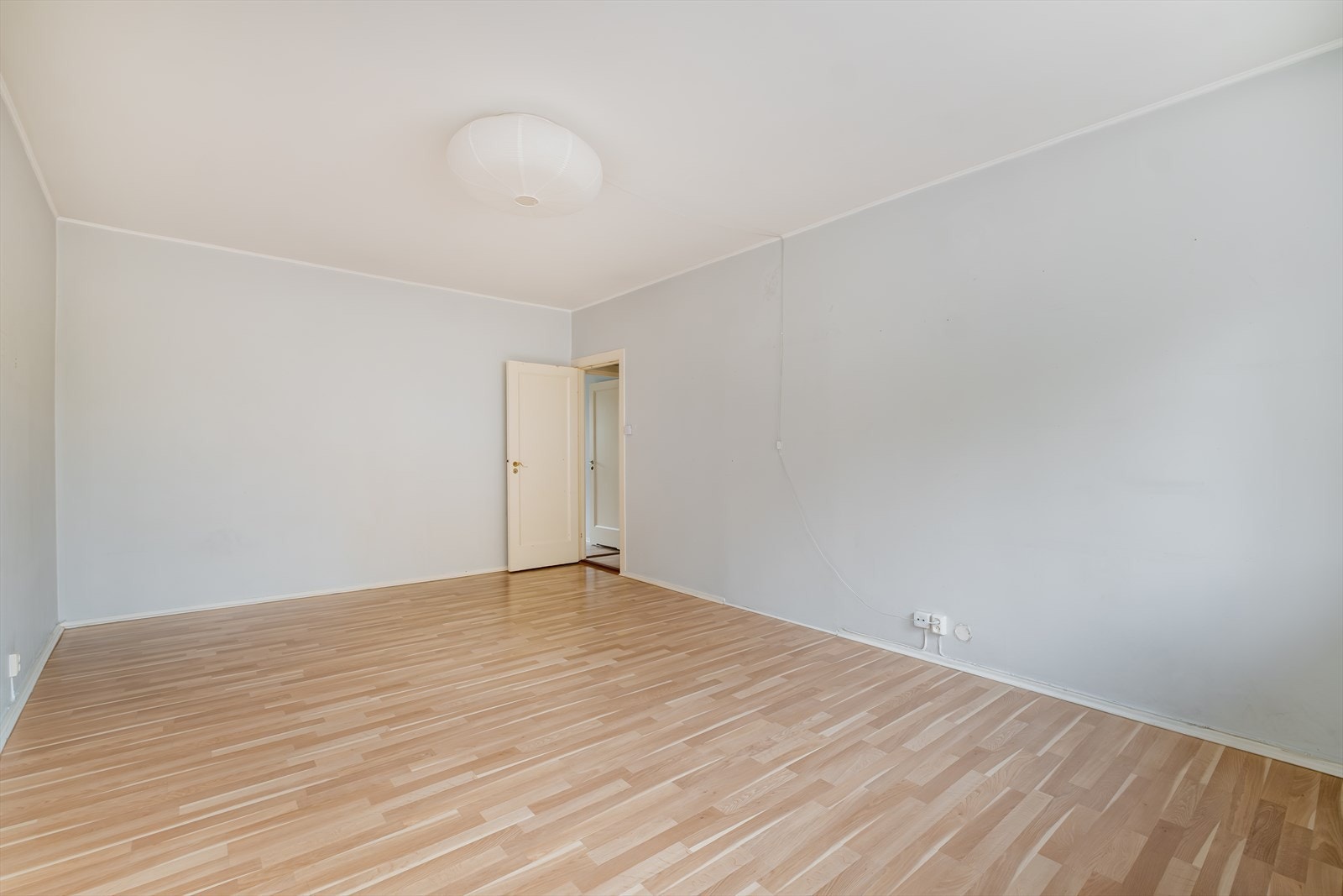 Varmtvann, fyring og internett inkludert i felleskostnadene. Galleribilde