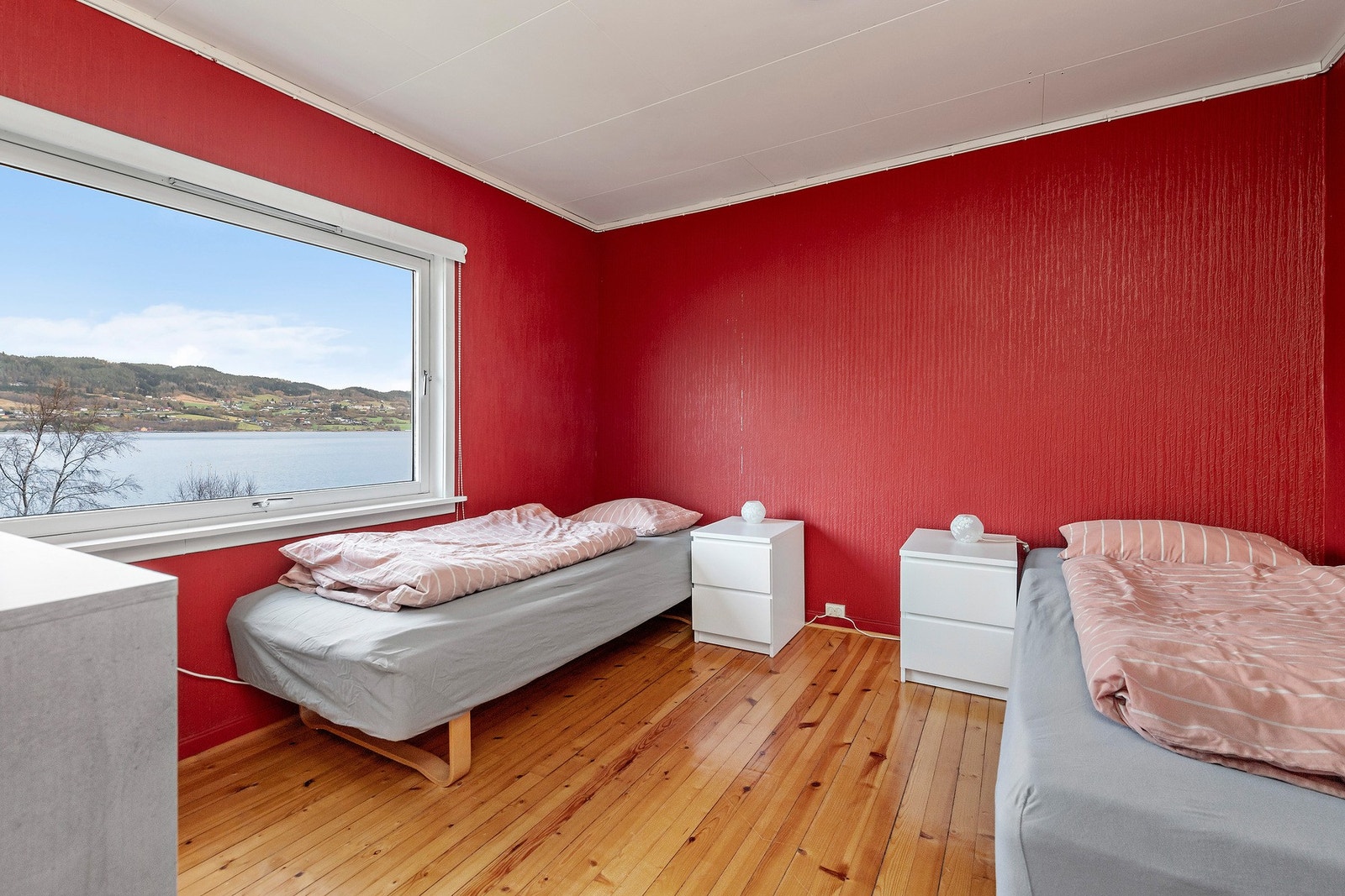 God størrelse på soverommene, hvor en kan våkne til denne nydelig utsikten! Galleribilde