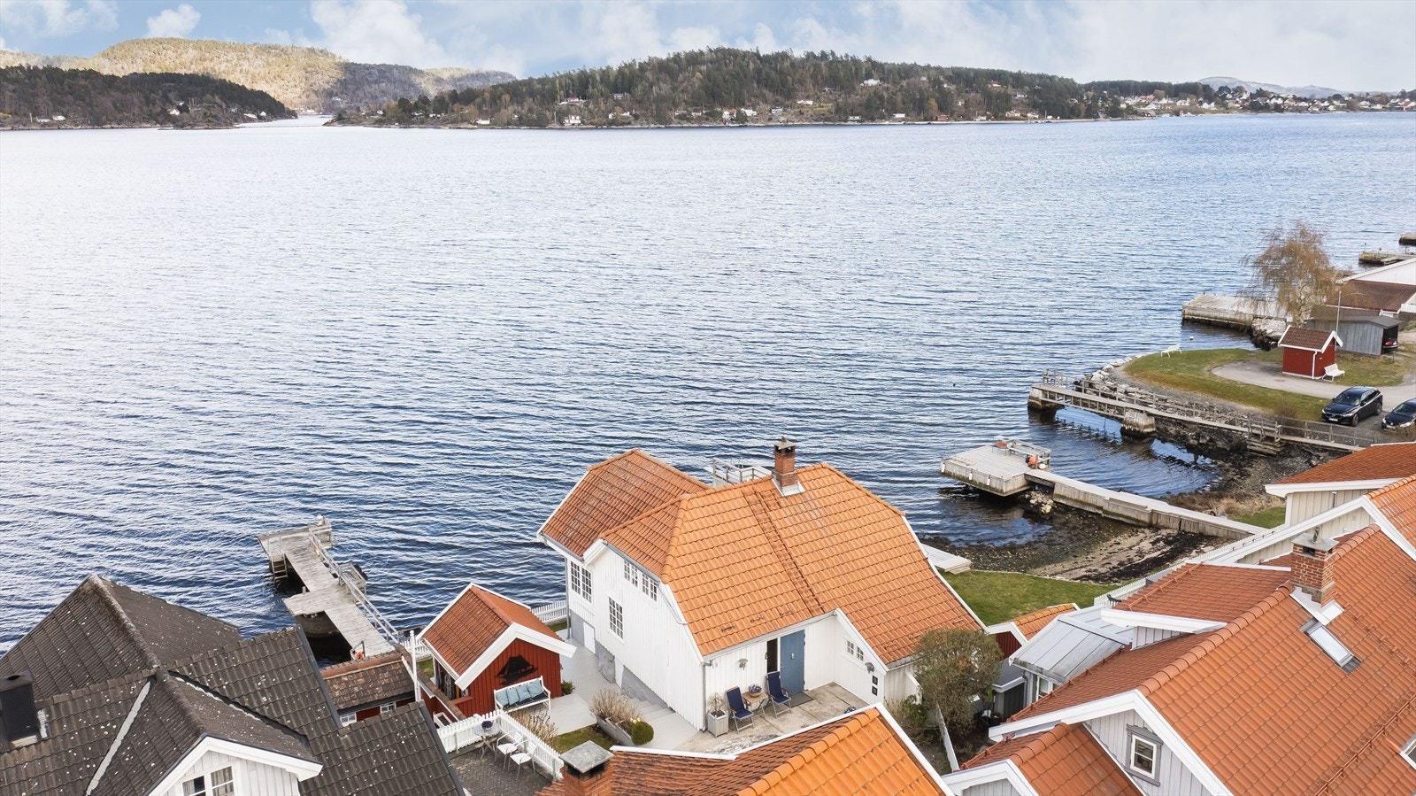 Eidangerfjorden rett ut. Galleribilde