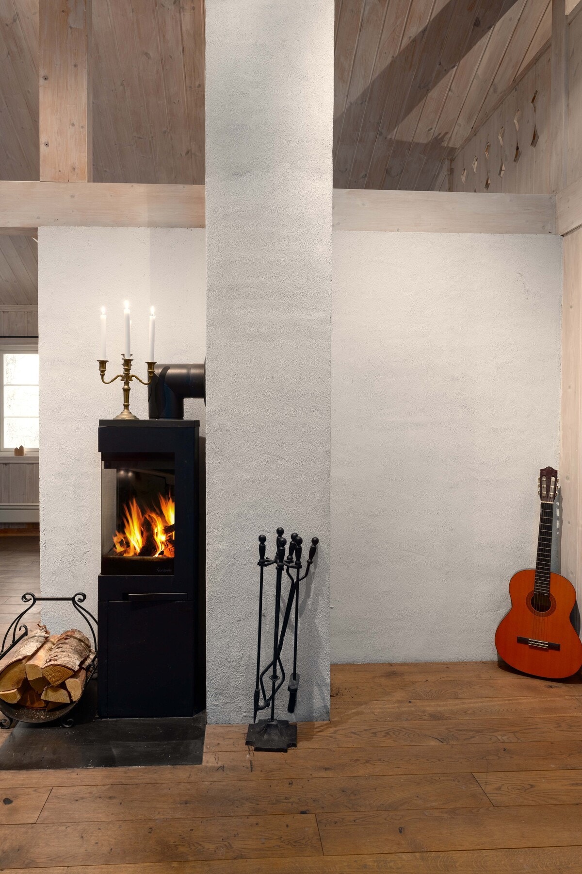 Peisen varmer godt på kalde vinterdager Galleribilde