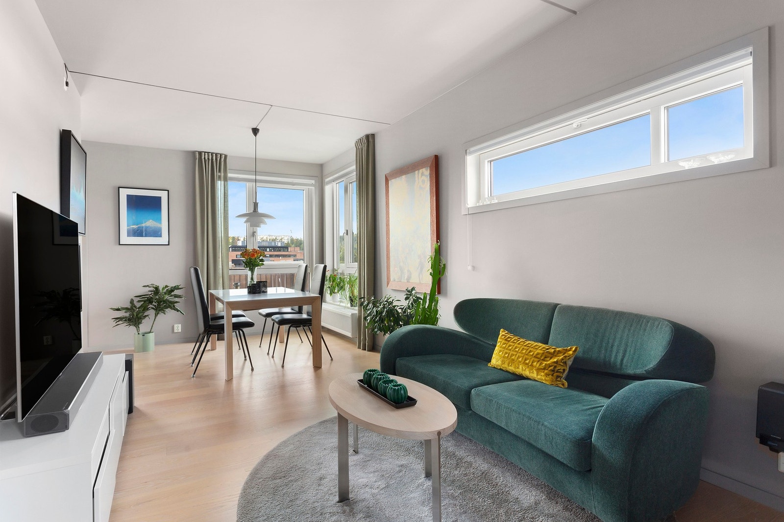 En gjennomgående og moderne leilighet beliggende i sentrum av Sandvika med fantastisk utsikt Galleribilde