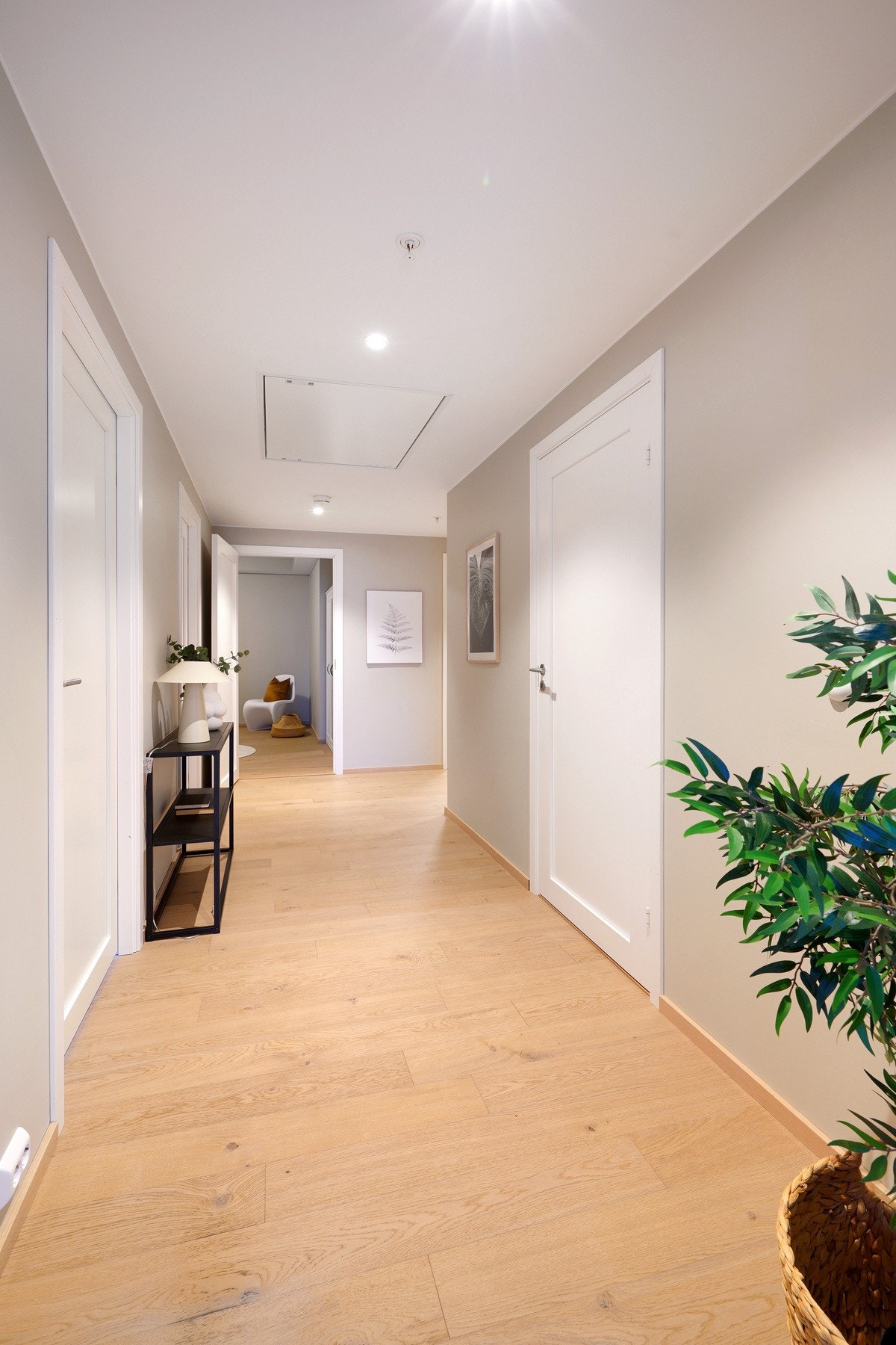 Entré/gang. Galleribilde