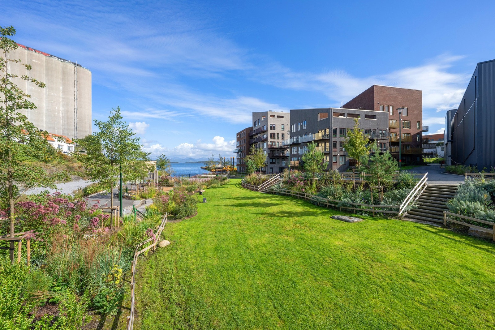 Nydelig fellesområder rundt sameiet. Galleribilde