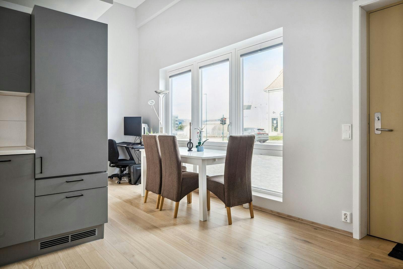 Svært sentral plassering på populære Lilleby. Galleribilde