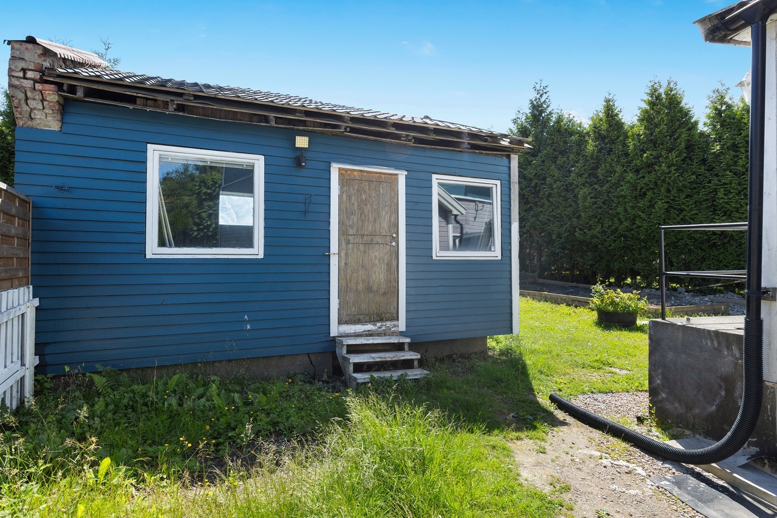 Utebod i enkel utførelse medfølger. Galleribilde