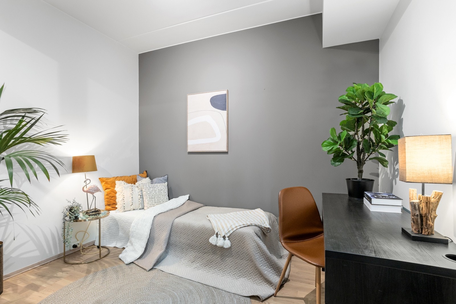 Alkove/kontor. Ikke godkjent som rom for varig opphold. Galleribilde