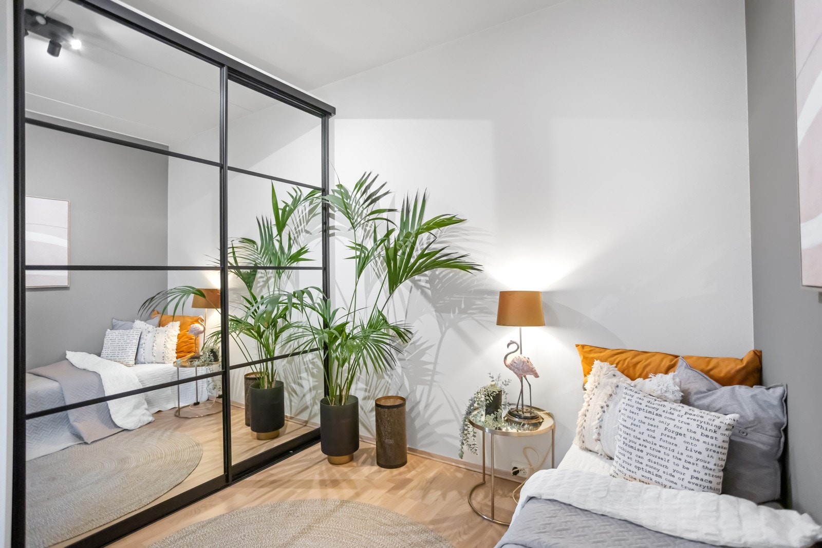 Alkove/kontor. Ikke godkjent som rom for varig opphold. Galleribilde