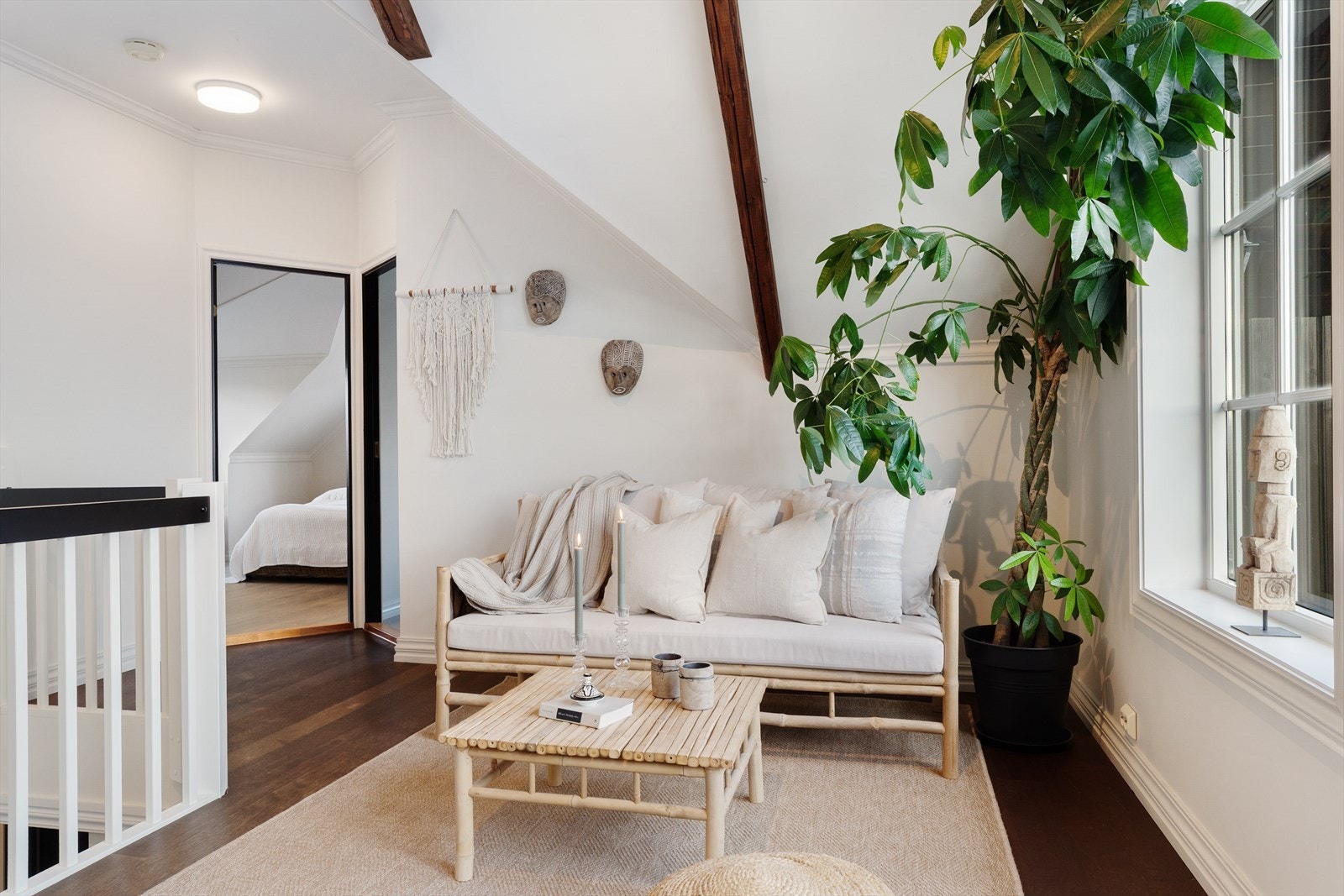 Perfekt som tv-stue for ungdommen eller lekerom for barna Galleribilde