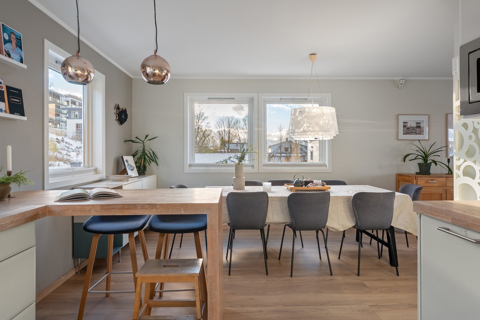 Barløsning og god plass til spisebord.