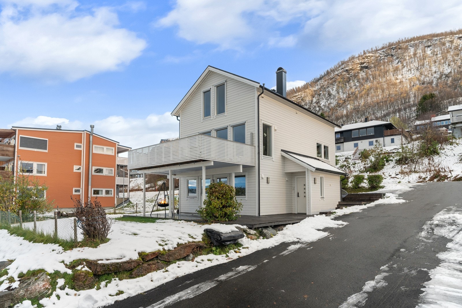 Velkommen til Solstrandvegen 197 - En flott enebolig fra 2006 med garasje presentert av Inger Alette Eira!