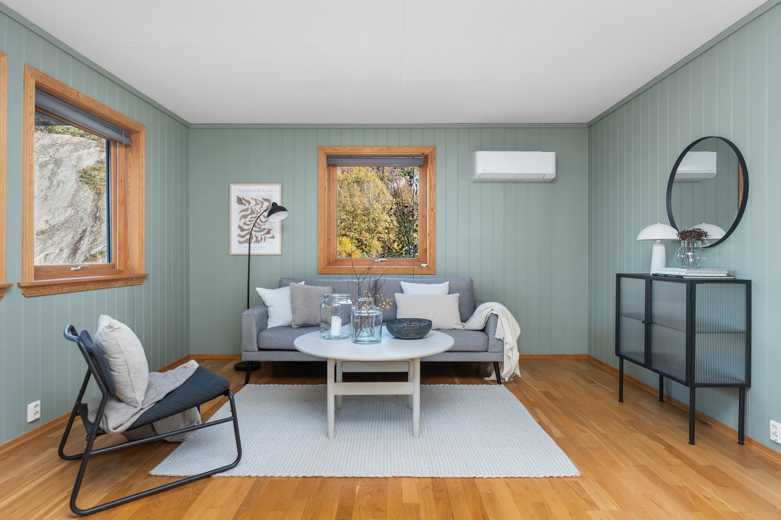 Stuen er enkel møblere. Galleribilde