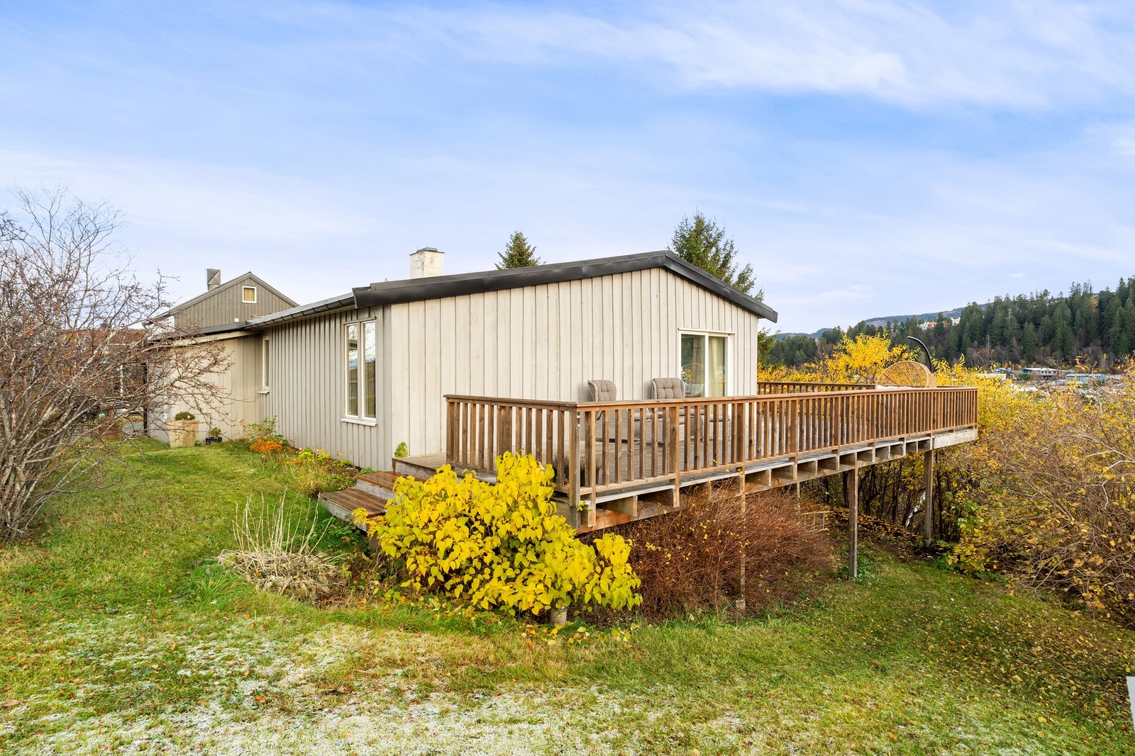 Stor og solrik terrasse fra 2018 Galleribilde