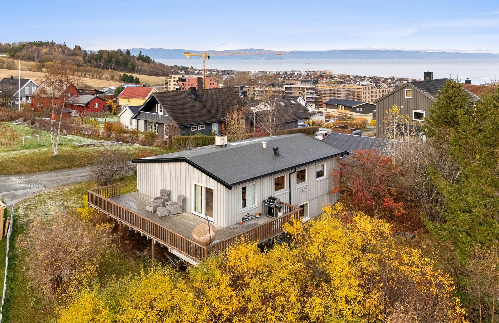 EiendomsMegler1 v/Magnus Sollid har gleden av å presentere Overviksvegen 14! Galleribilde