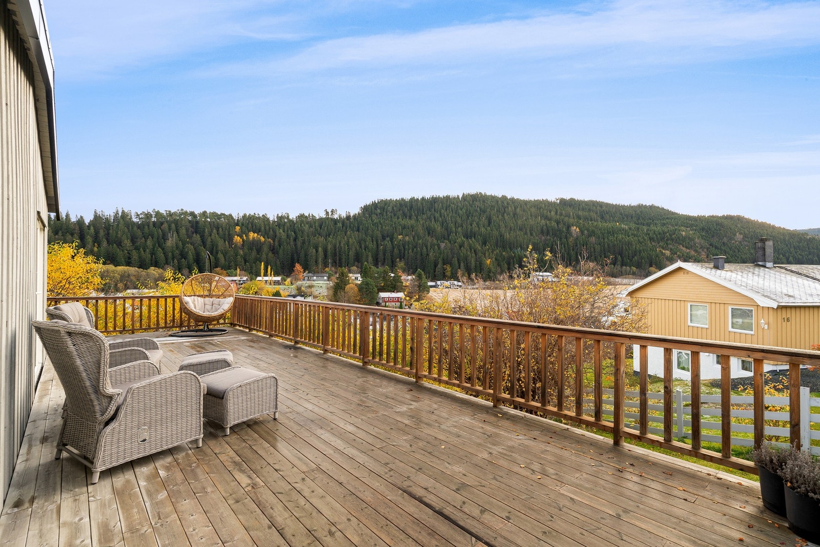 God plass til større uteselskap Galleribilde