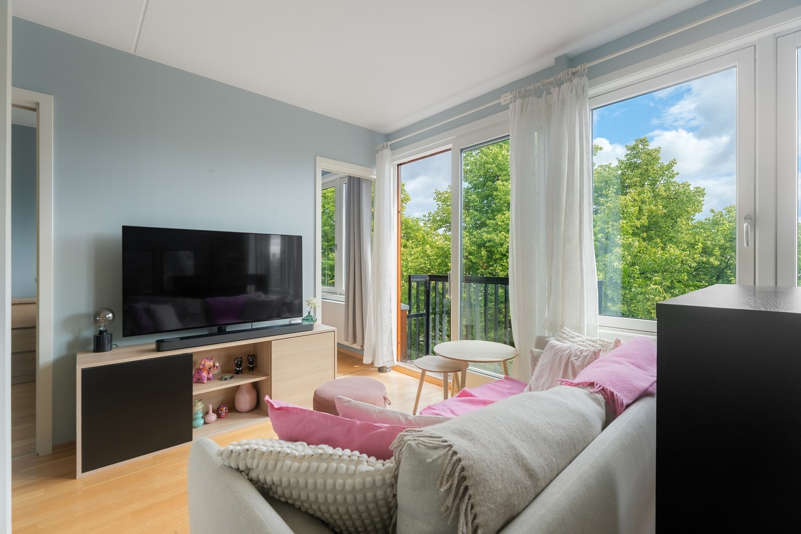 Lys og moderne eierseksjon fra 2007 beliggende i et attraktiv boligområdet på Bislett. Galleribilde