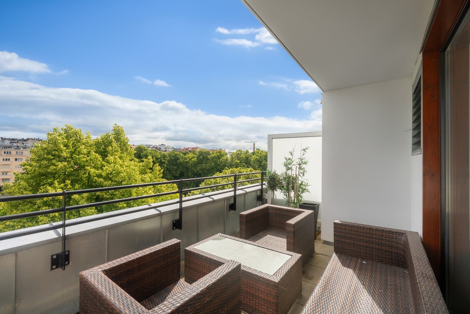 Sameiet har en felles takterrasse i etasjen over. Galleribilde