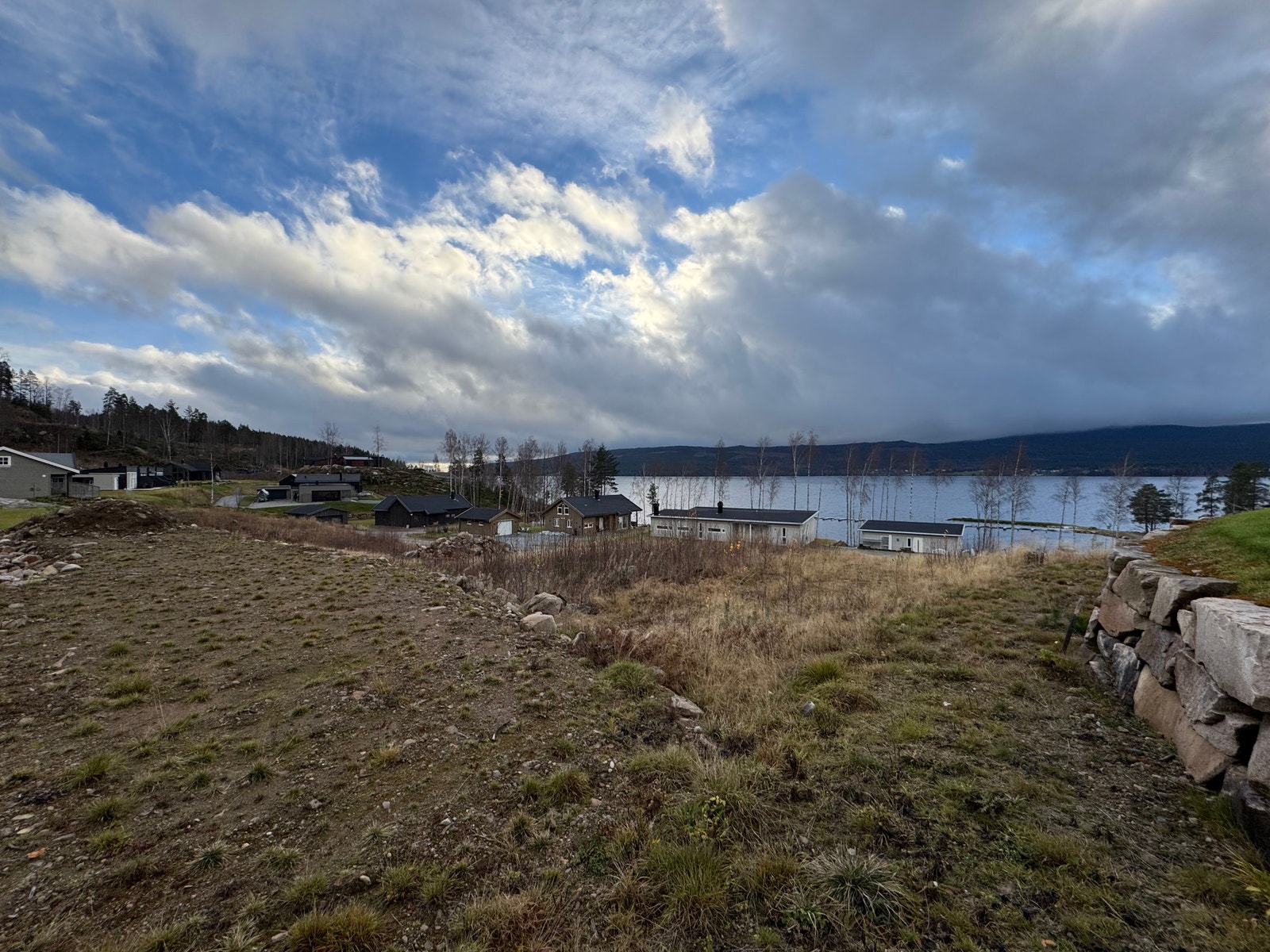 Tomt 11 er delvis opparbeidet og kan klargjøres for bygging på kort varsel. Galleribilde