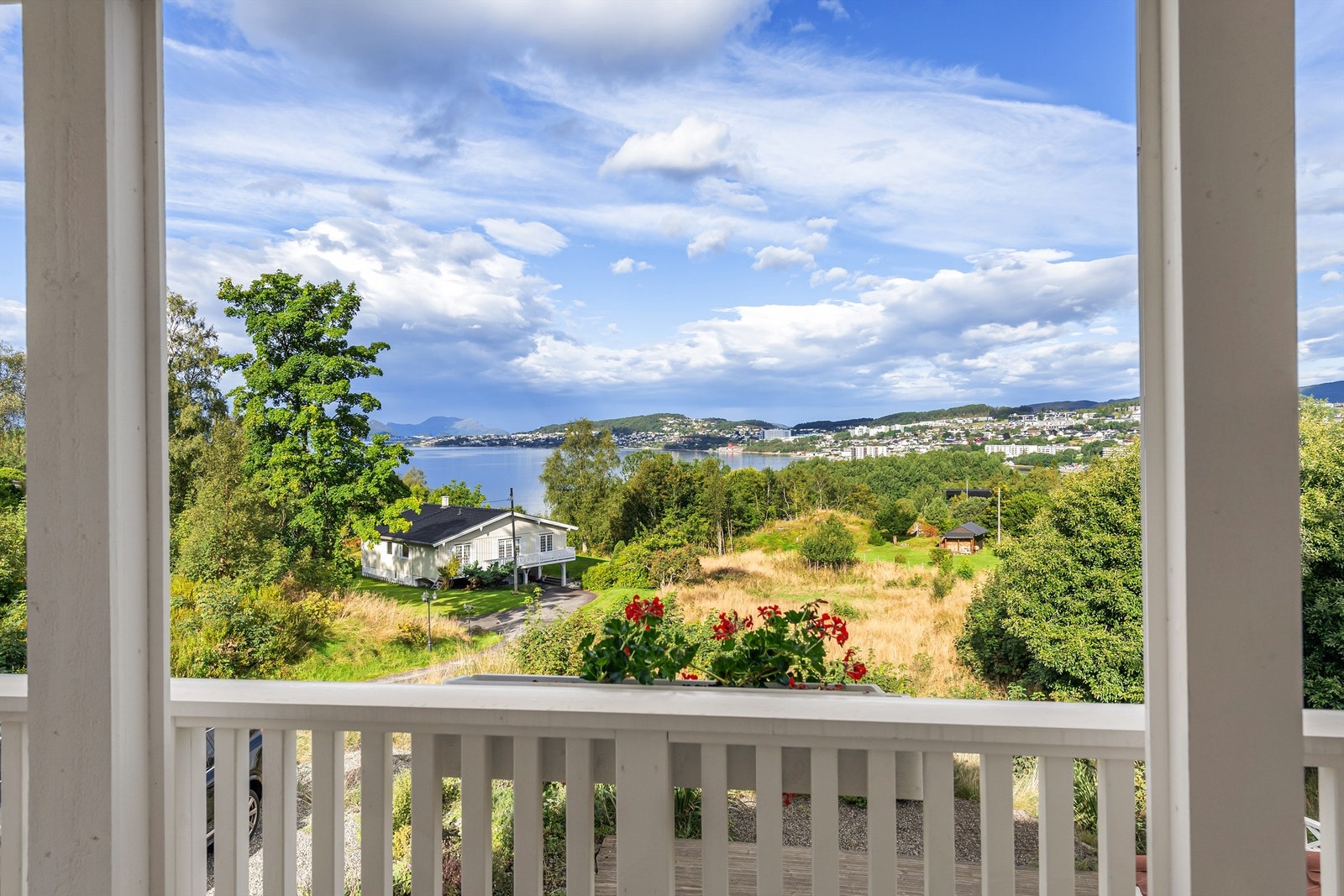 Overbygd veranda i 2. etasje på 9 kvm Galleribilde