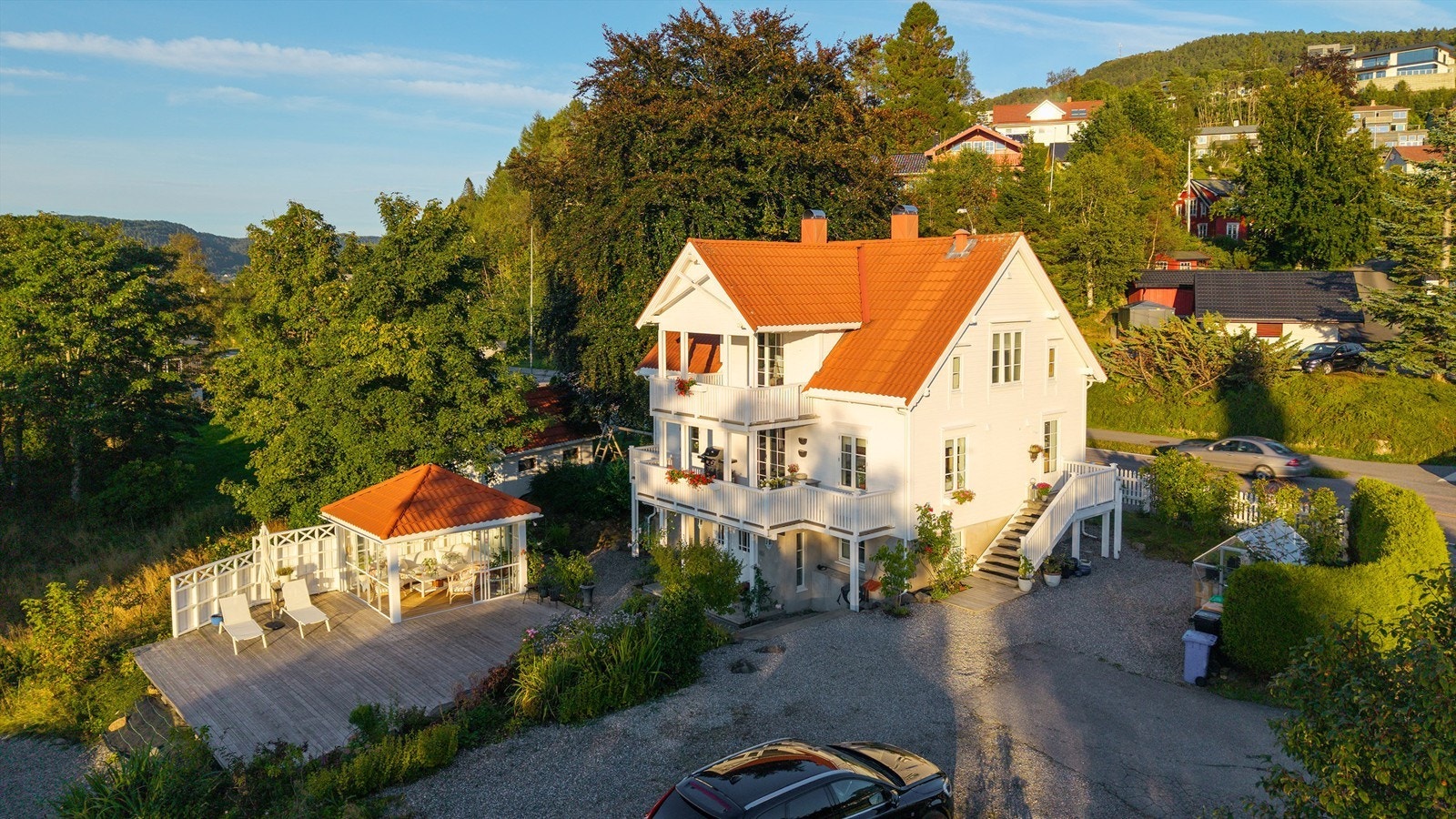 Dronebilde over eiendommen Galleribilde