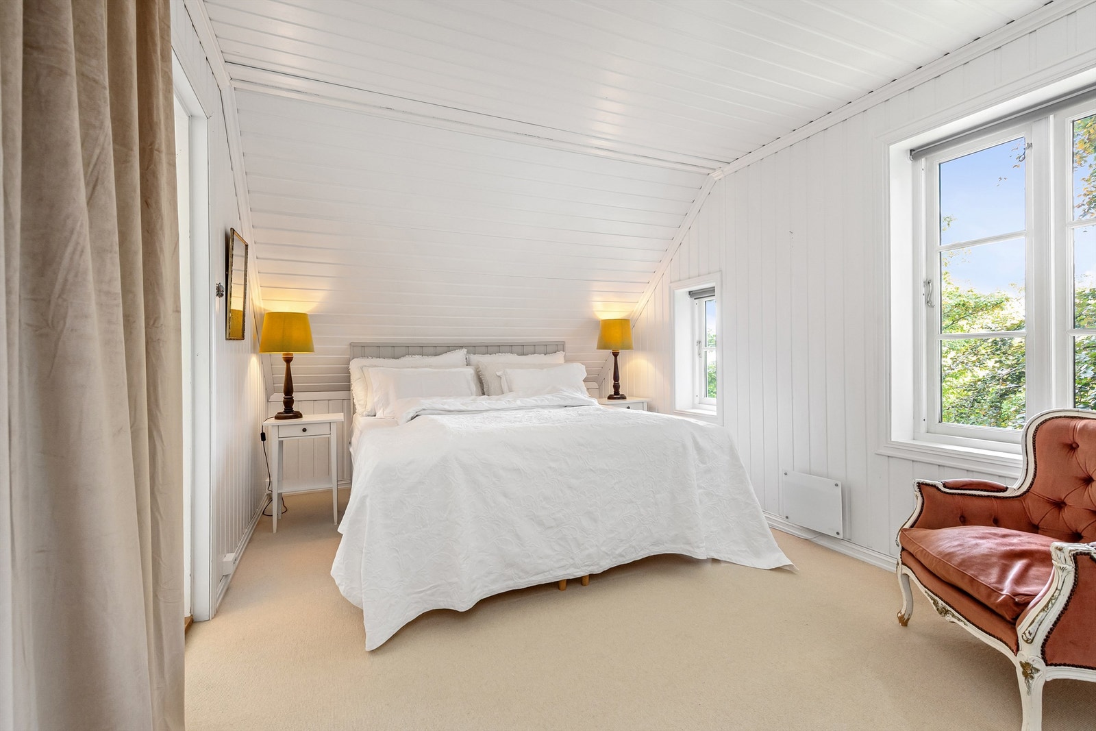 Hovedsoverom i 2. etasje mot nord Galleribilde