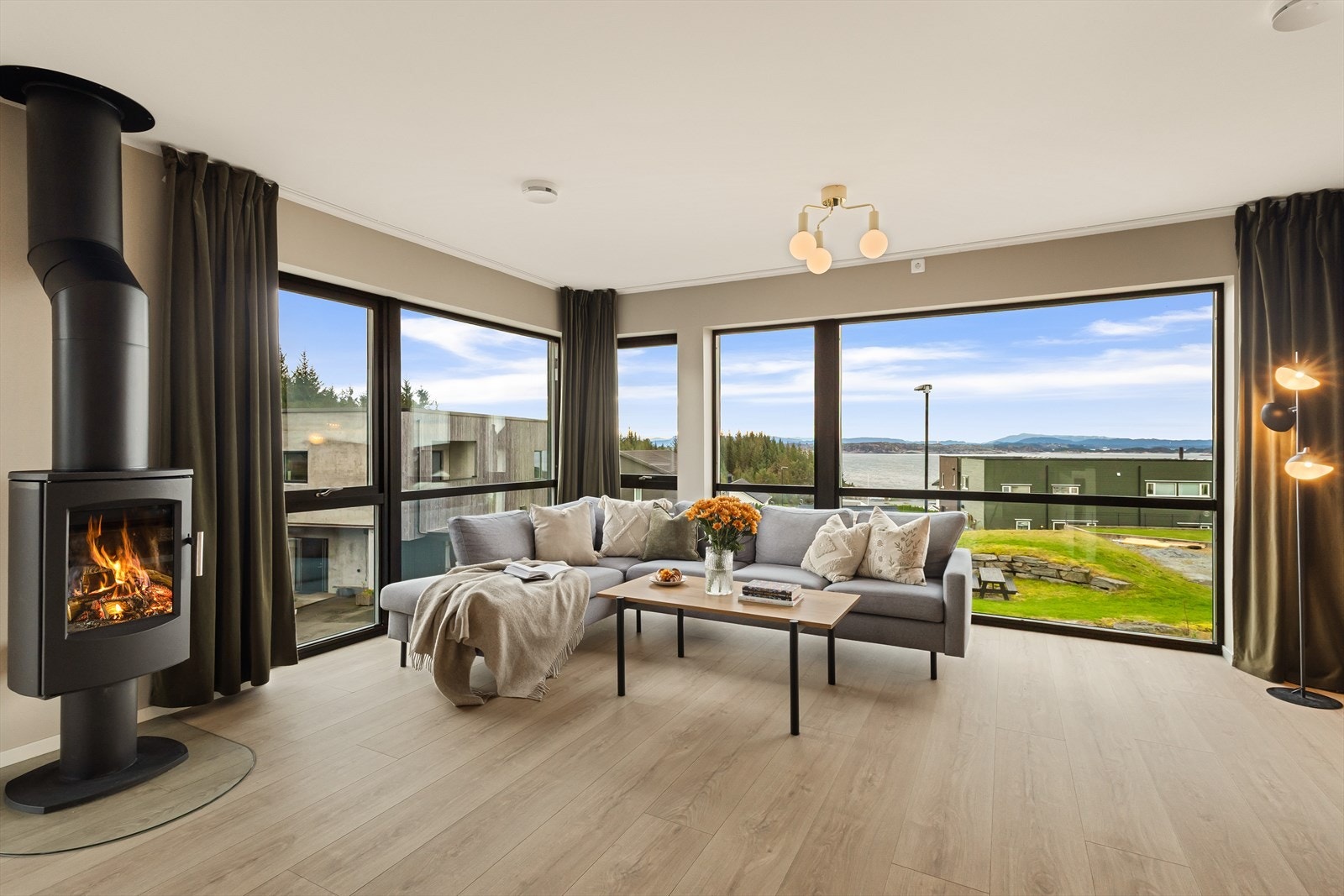 - Boligen måler 110 m² og går over to plan - Galleribilde