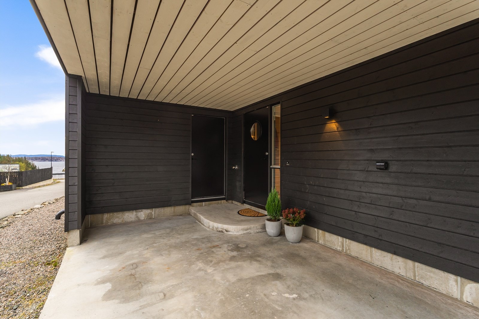 - Merk utvendig bod som måler 5,1 m² - Galleribilde